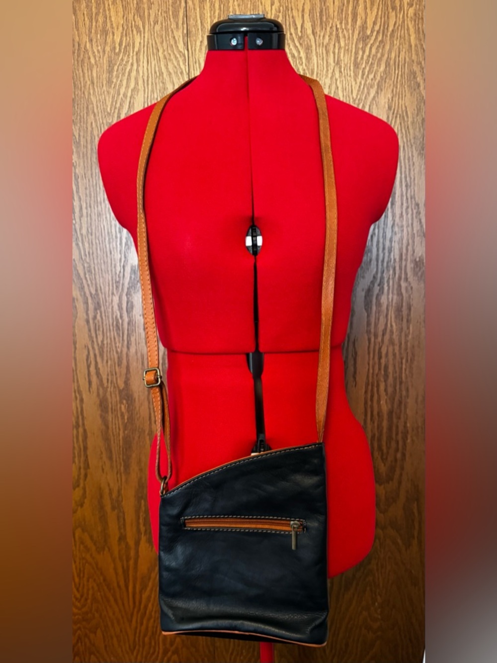 Italian Pelleterria di Mario Black Leather Crossbody Bag with Tan Strap
